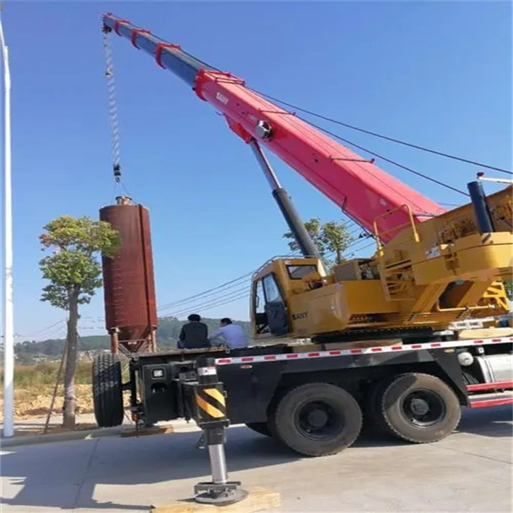 赫山专业吊车租赁多少钱