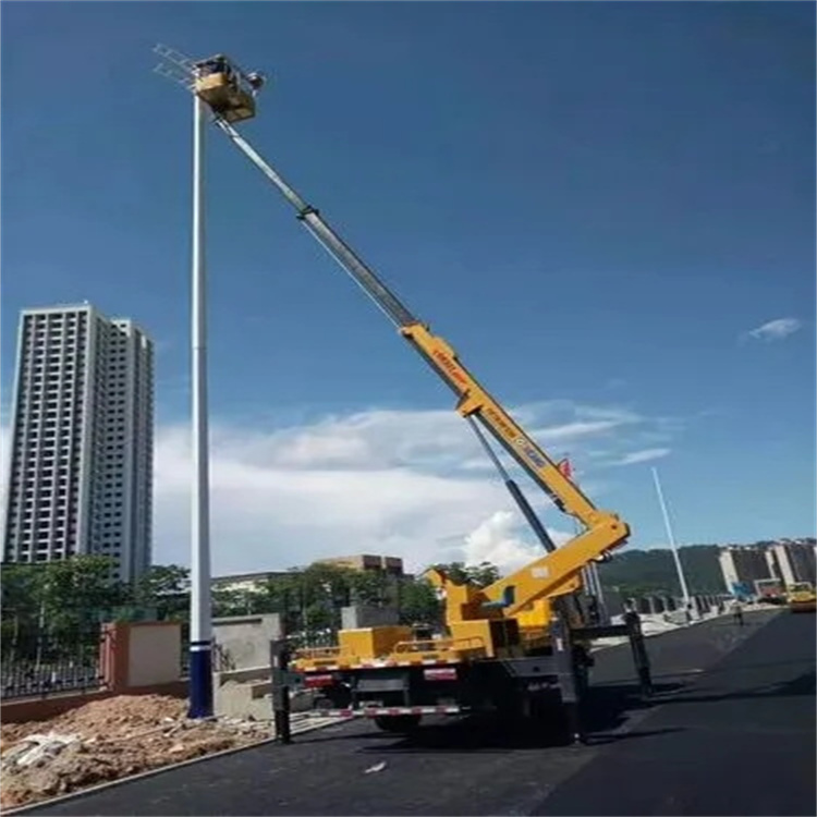 赫山维修路灯的曲臂升降车出租